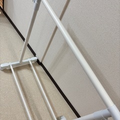 ハンガーラックの画像