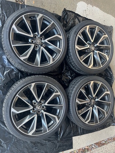 カローラスポーツ GZ 純正18インチアルミホイールタイヤ付き (r