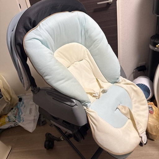 コンビ　　自動　スイングチェア