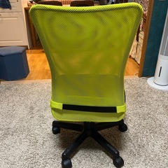 グリーンのイス
の画像