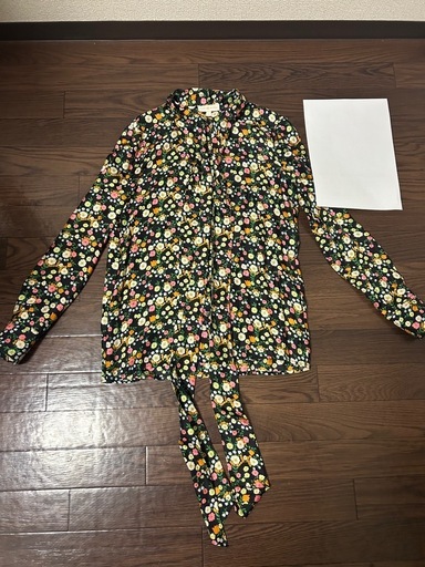 【新品・未着用】Tory Burch トリーバーチ シルク フローラルシャツ Tory Burch トリーバーチ シルク 花柄ブラウス (虎党) 熊川のシャツ