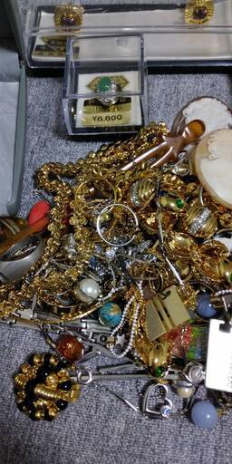 遺品整理アクセサリーたくさんまとめて (はる。) 池田のアクセサリー