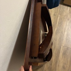 折りたたみ式の木製ローテーブルの画像