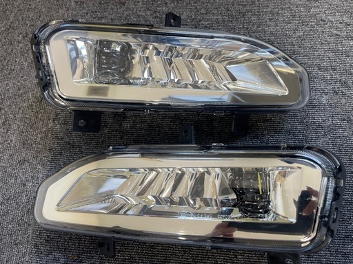 日産純正LEDフォグ（美品）左右セットノートセレナエクストレイル