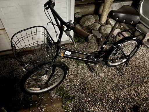 中古子供自転車3805 前後タイヤ新品! 22インチ 6段ギヤ 中古子供自転車3805 前後タイヤ新品! 22インチ 6段ギヤ