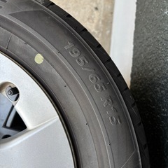 純正ホイールとタイヤ4本の画像