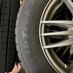 スタッドレスタイヤホイール付きの画像