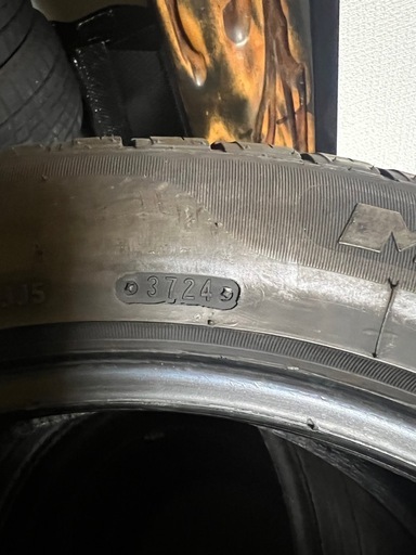 235/50r18ノーマルタイヤ37週2024年製ほぼ綺麗4本セット