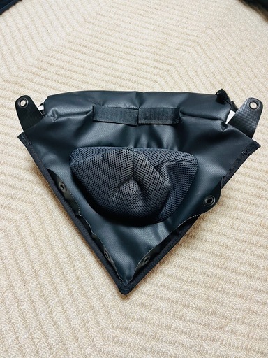 スノーモービル　ポラリス 　スキンズ　シールドバッグ