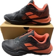 バボラ テニスシューズの画像