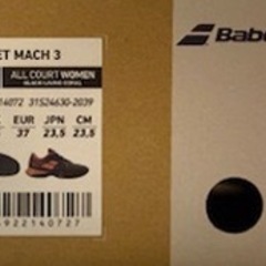バボラ テニスシューズの画像