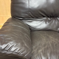 高級皮革　茶色のソファの画像