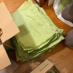 ［交渉中にて一旦新規受付終了］すごい数の緩衝材（紙）の画像