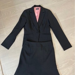 7号スカートスーツ5点セットの画像