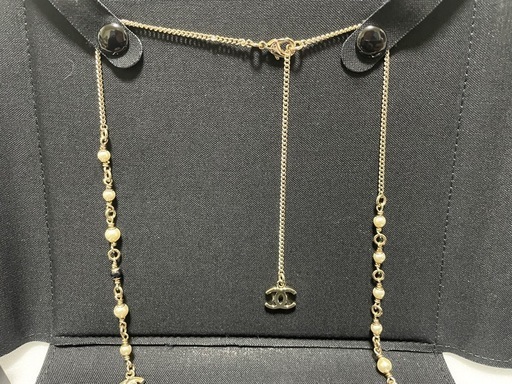 【即売しました】CHANELシャネル　VIP限定非売品　2025年　イヤーズギフト鹿モチーフ　ロングネックレス　ホリデーラッピングリボ