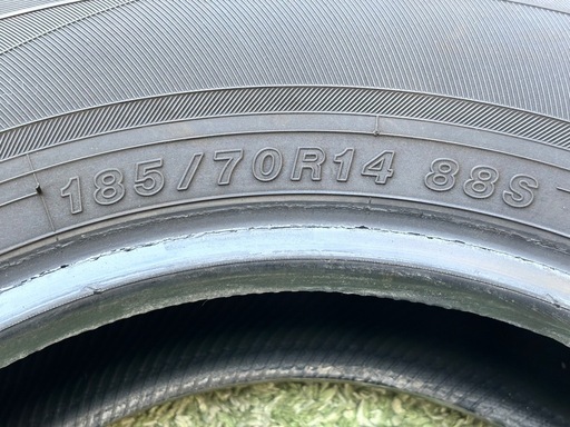 ヨコハマ BluEarth 185/70R14 タイヤ4本セット