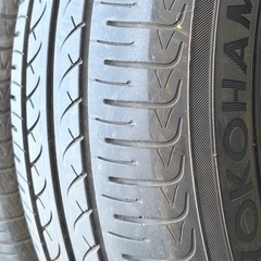 ヨコハマ BluEarth 185/70R14 タイヤ4本セットの画像