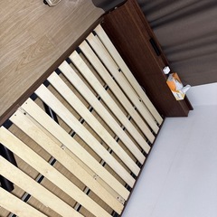 ベッドフレームの画像