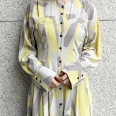 【美品】2023新作 クリーニング済み ココディール幾何学柄ワンピースの画像