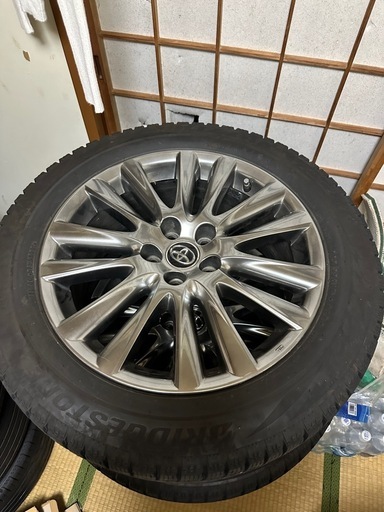 トヨタ
60ハリアープレミアム純正18in7.5J+45PCD114.3アルファードヴェルファイア