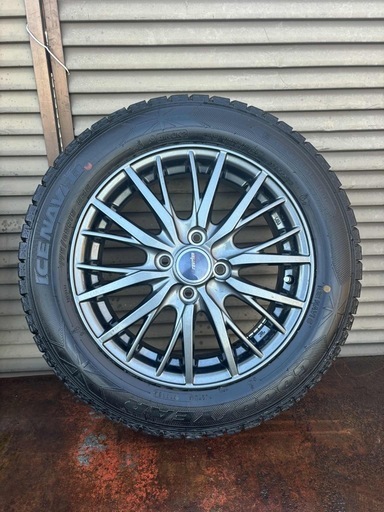 15インチ スタッドレスタイヤ ホイールセット (ひまわり) 桜田門の