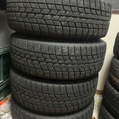 取り引き中　
215/65/16スタッドレスタイヤの画像