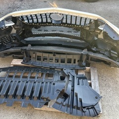 メルセデスベンツ Sクラス クーペ C217 純正 フロントバンパー　 ロア グリル A2178850053 フロントバンパーの画像