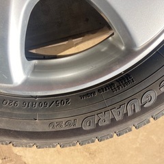 TOYOTA プリウス　ホイール付きスタッドレスタイヤの画像