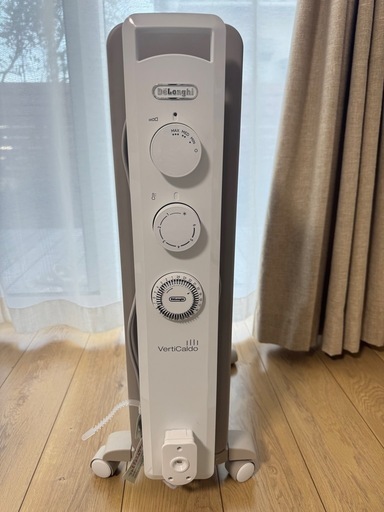 美品】デロンギ オイルヒーター ヴェルティカルド RHJ21F0812-WH 説明