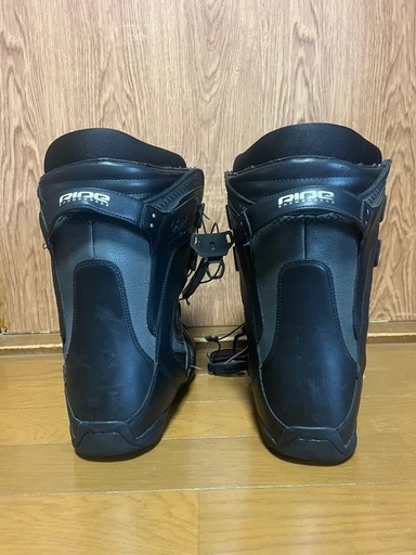 スノーボードブーツ