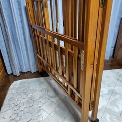 組み立て工具不要、簡単折りたたみベビーベッド（ゼロ歳児から２歳児位まで）の画像