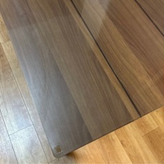 ダイニングテーブルの画像