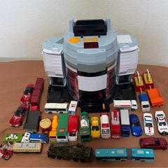 タカラトミー(TAKARA TOMY) トミカワールド　ぐるっと変形！ＤＸポリスステーションの画像