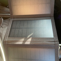 【決まりました】折りたたみ　ソーラーパネル　USB付の画像