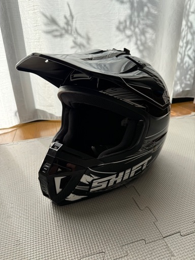 ＳＨＩＦＴ製（シフト）オフロードヘルメット　サイズM　SNELL