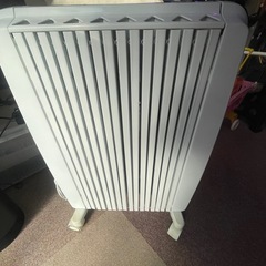 取引き中　デロンギ　オイルヒーターの画像