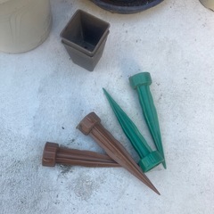 プランター土入りと自動水やり4個
の画像