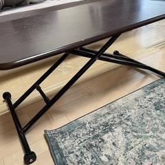 昇降式デスクの画像