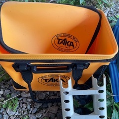ダイワ　クーラーBOX バッカン　竿ホルダー他おまけありの画像