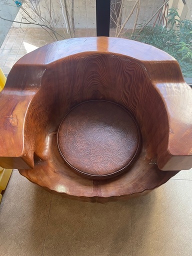 屋久杉回転椅子 (ひさ) 神戸の椅子《チェア》の中古あげます・譲ります