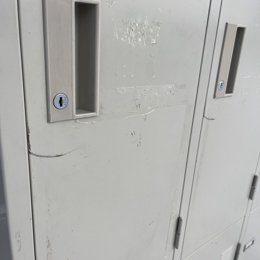 ☆現状品☆6人用ロッカー　傷等あり