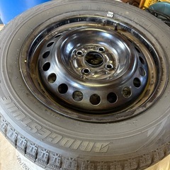 キャラバン純正ホイル、スタッドレスタイヤセット
の画像