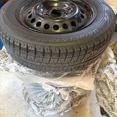 キャラバン純正ホイル、スタッドレスタイヤセット
の画像