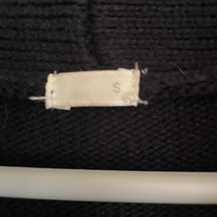 美品✨GUカーディガンの画像