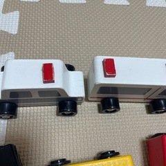 木製　車　ミニカー　おもちゃの画像