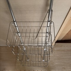 スチール棚(食器)の画像