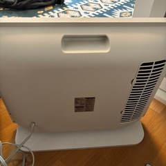 セラミックファンヒーターの画像