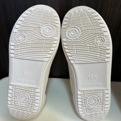 上履き16.0と16.5の画像