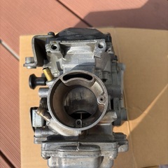 SR400純正キャブの画像