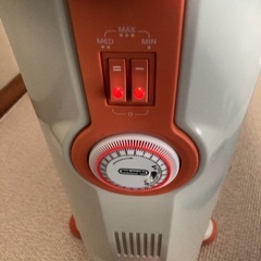 デロンギオイルヒーター JR0812-OR
の画像